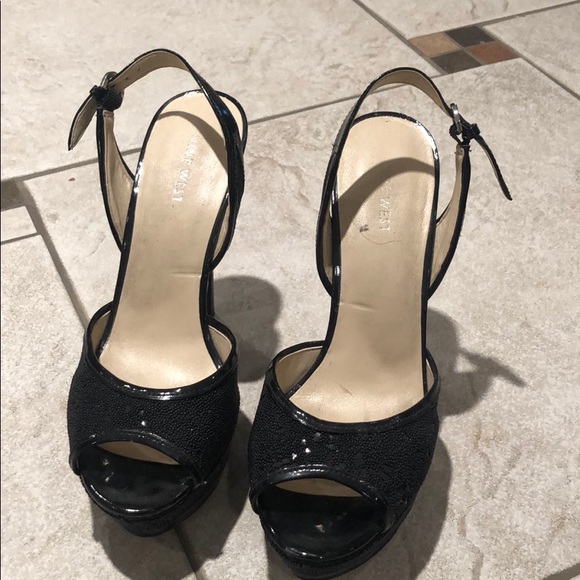 heels - Picture 2 of 3